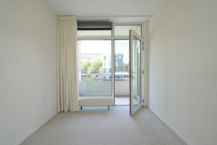 Photo 14 of Burgemeester De Monchyplein 208