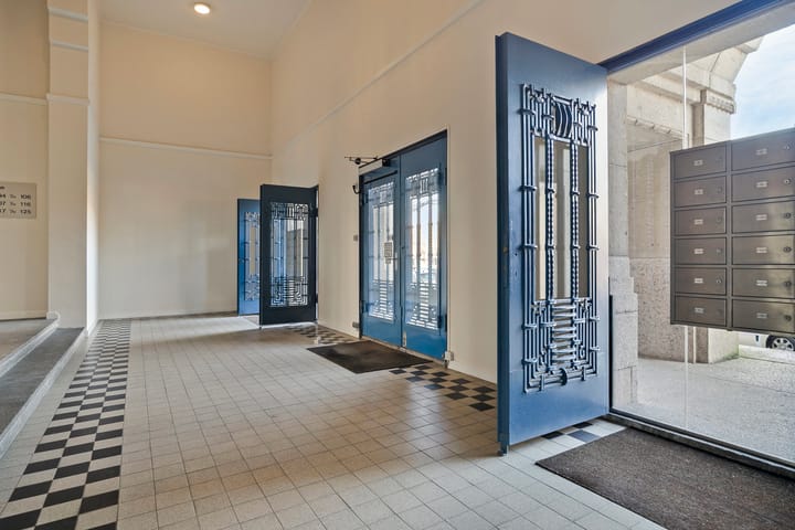 Foto 2 van Oostplantsoen 103