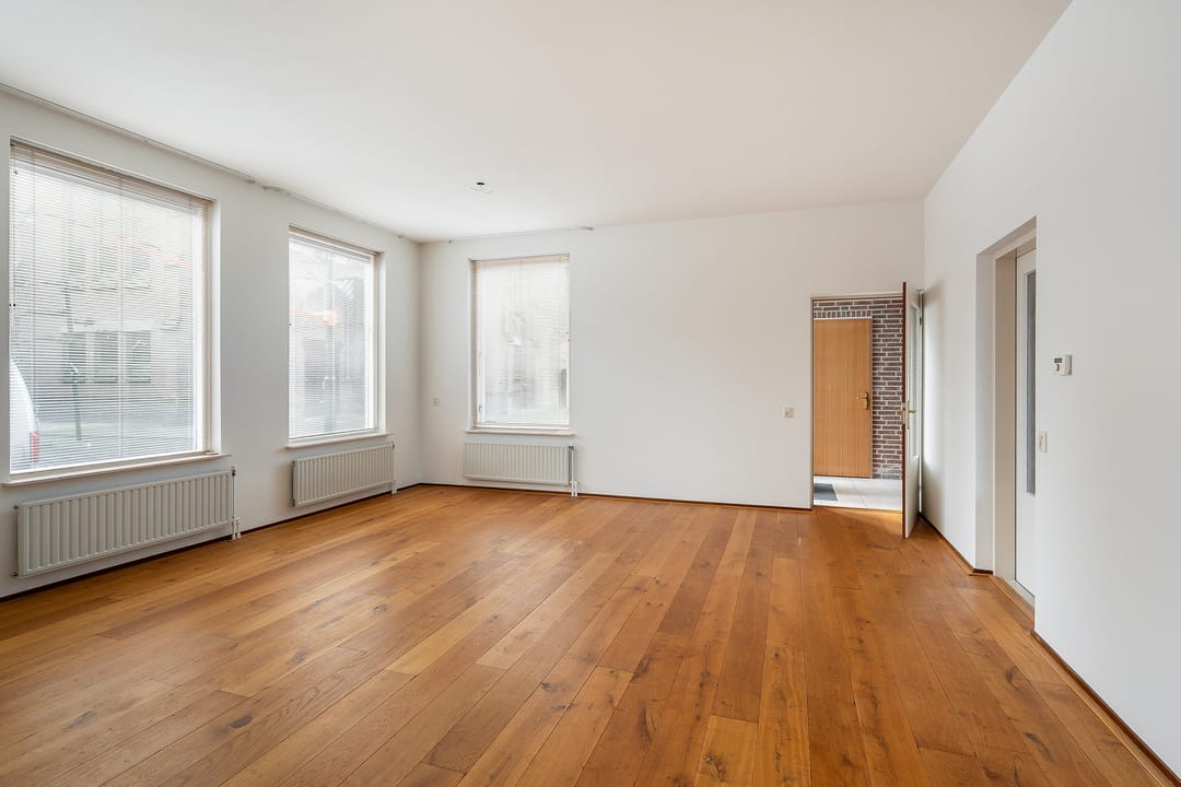 Foto 13 van Voorstraat 1