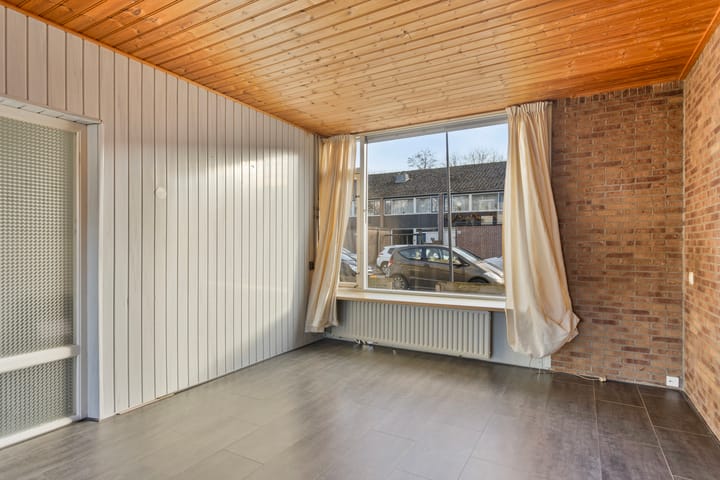 Foto 6 van Smaragd 37