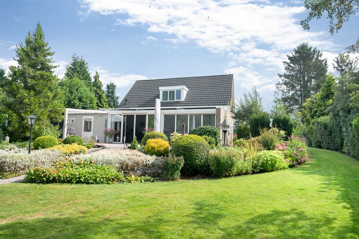 Foto 2 van Oosterwijk WZ 49