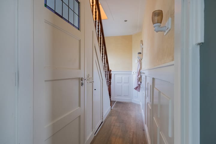 Foto 11 van Van Ostadestraat 81