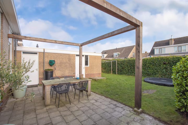 Foto 33 van De Warren 1