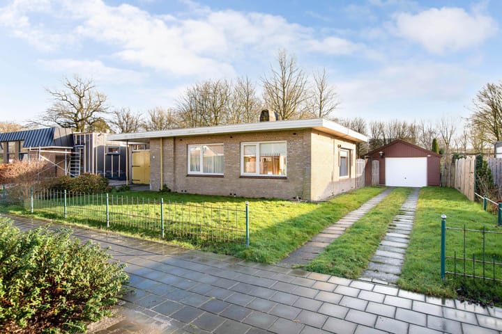 Foto 4 van Montferlandlaan 1