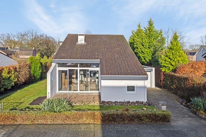 Foto 50 van Willem Alexanderstraat 4