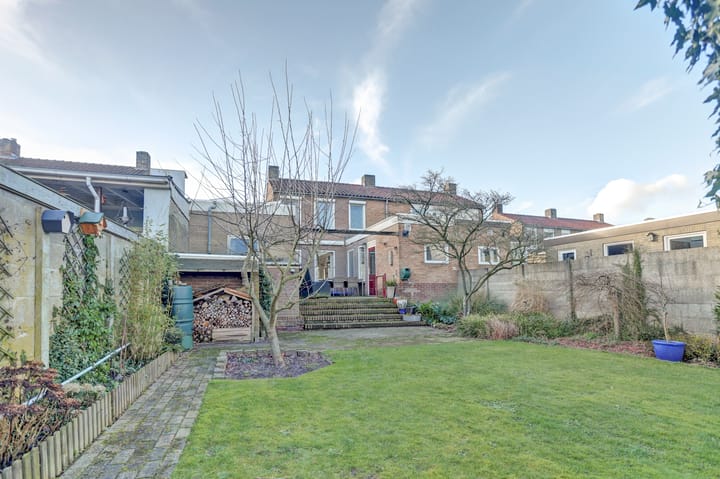 Foto 2 van Burgemeester Douvenstraat 8