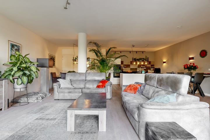 Foto 5 van Middelhoeve 11