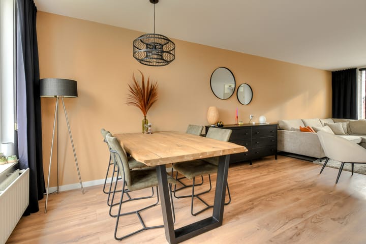 Foto 12 van Pieternel Koomansstraat 97