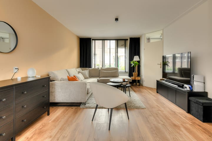 Foto 13 van Pieternel Koomansstraat 97