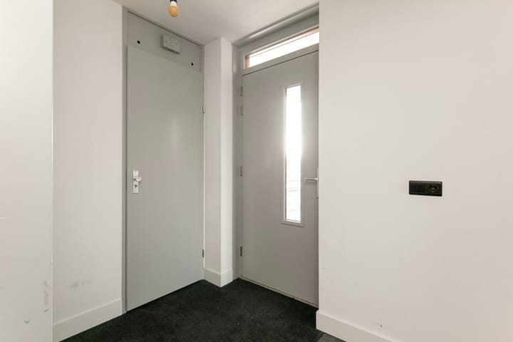 Photo 9 of Minervastraat 13