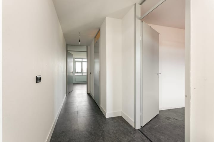 Photo 10 of Minervastraat 13