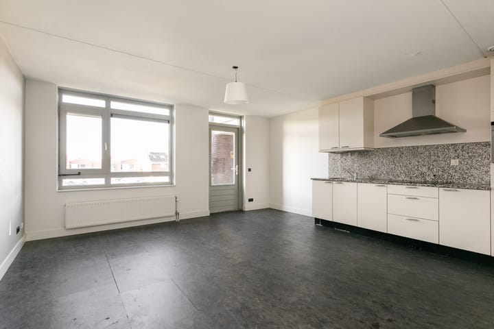 Photo 11 of Minervastraat 13