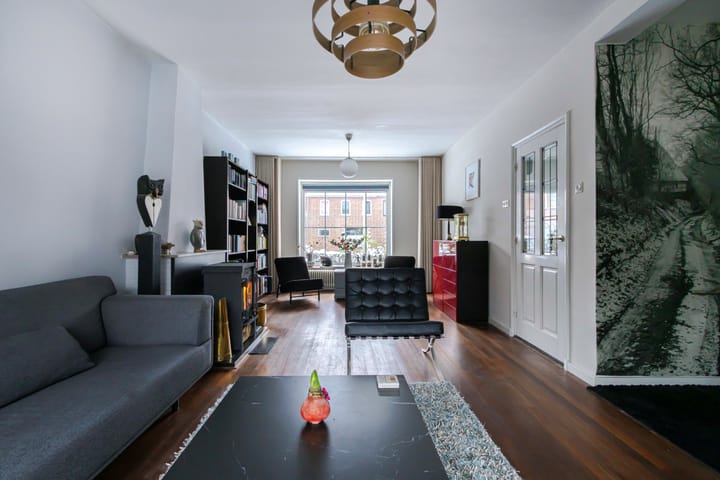 Foto 9 van Van Alphenstraat 10