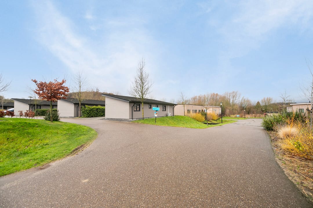 Photo 17 of Valkenburgerweg 128-521