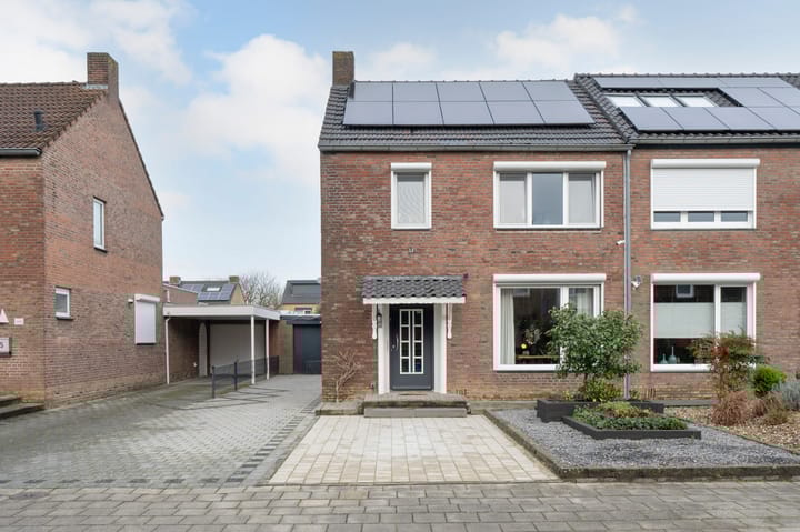 Foto 2 van Burg de Witstraat 17