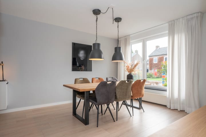 Foto 13 van Burg de Witstraat 17