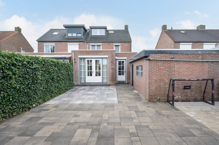 Foto 41 van Burg de Witstraat 17