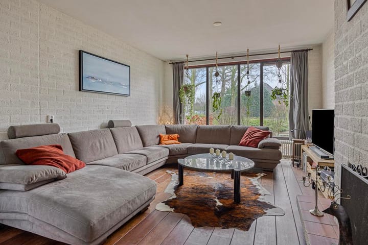 Photo 2 of Larenseweg 75