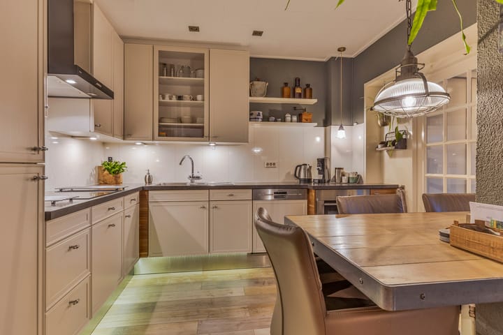 Foto 15 van Schuttevaerstraat 23