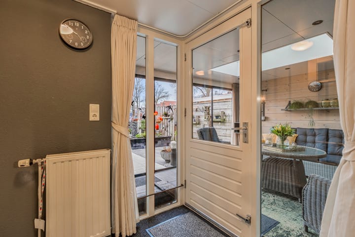 Foto 17 van Schuttevaerstraat 23