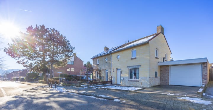 Foto 1 van Dr Ariënsstraat 41