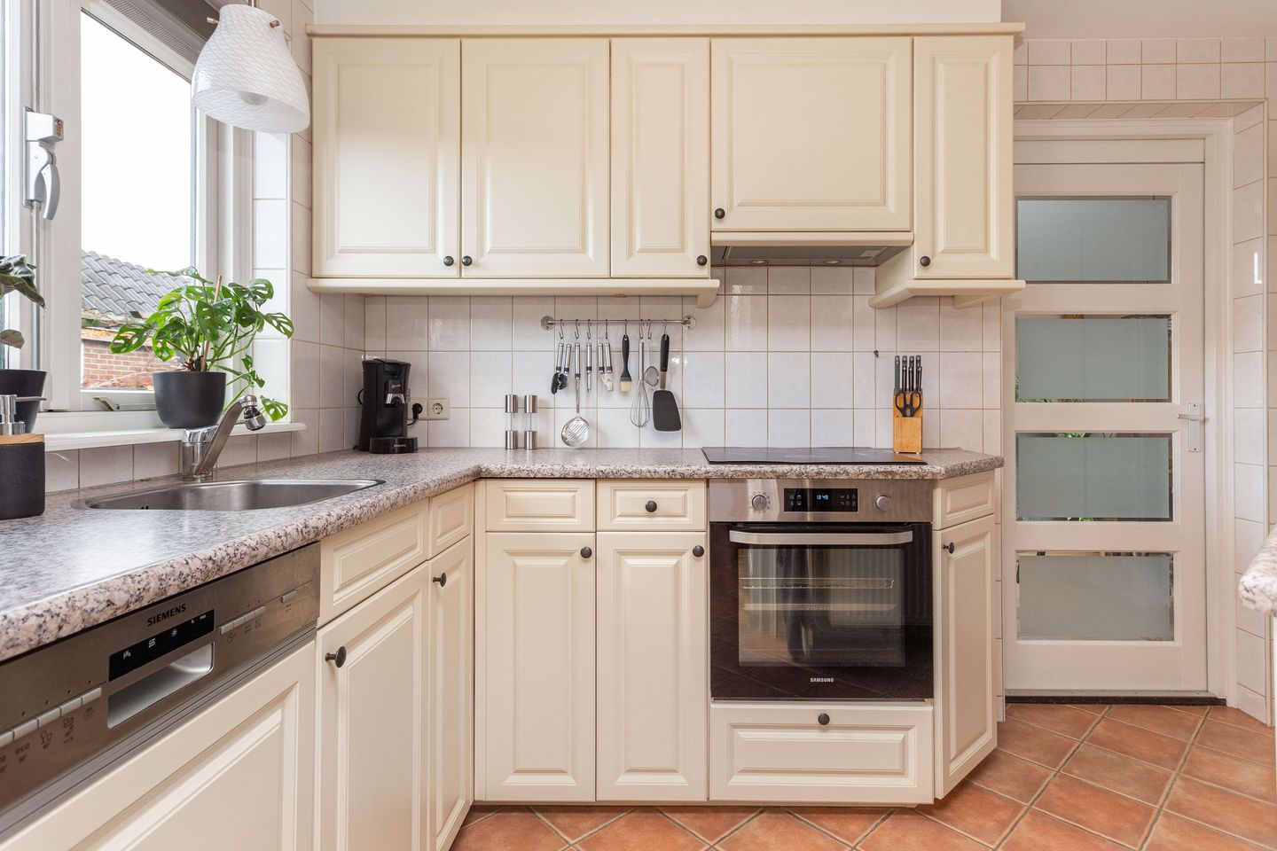 Foto 10 van Van Nijenrodelaan 5