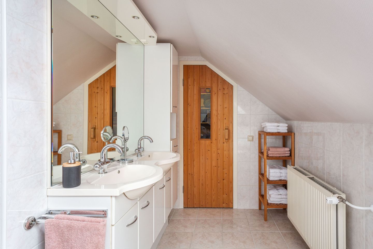 Foto 34 van Van Nijenrodelaan 5