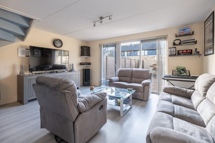 Foto 6 van Januaristraat 93