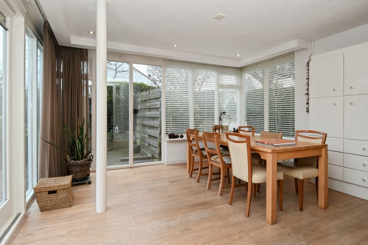 Photo 12 of Burgemeester Uijenstraat 27