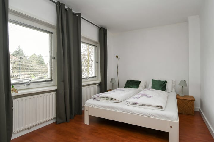 Photo 18 of Burgemeester Uijenstraat 27