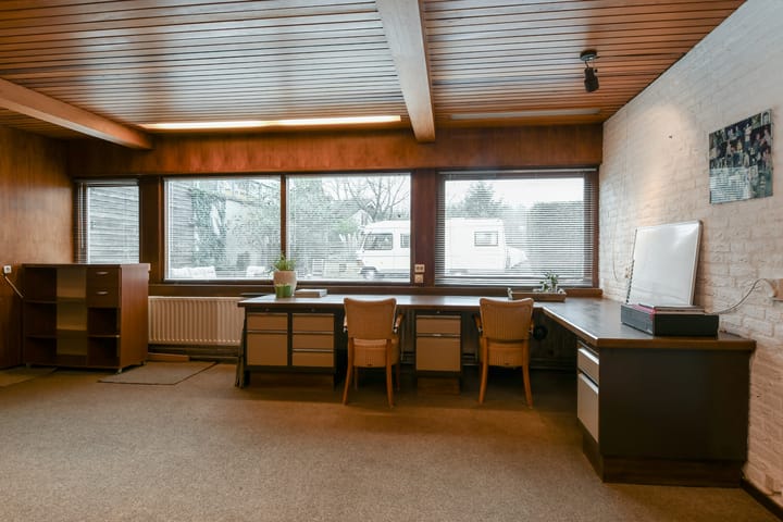 Photo 24 of Burgemeester Uijenstraat 27