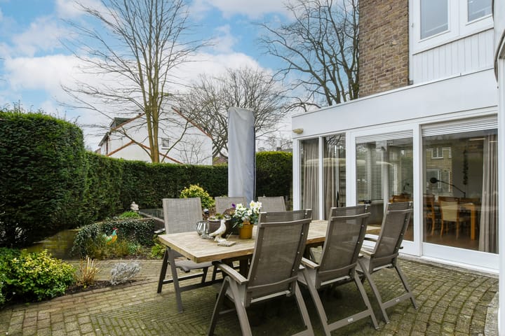 Photo 30 of Burgemeester Uijenstraat 27