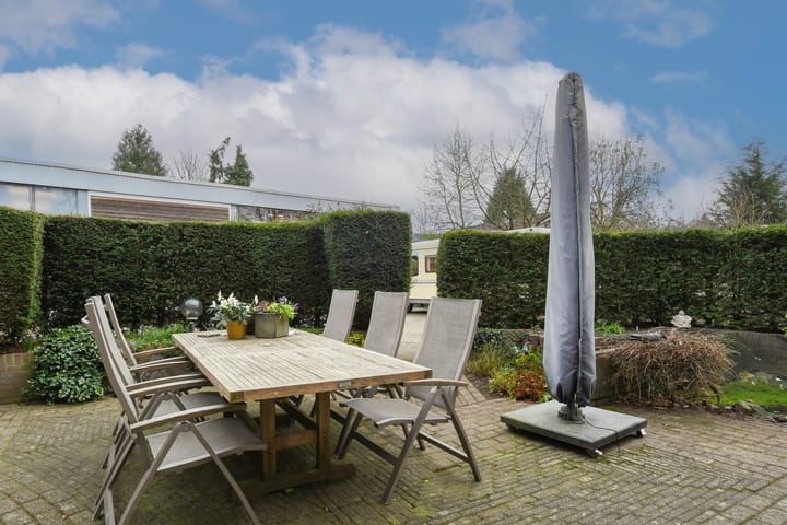 Photo 31 of Burgemeester Uijenstraat 27