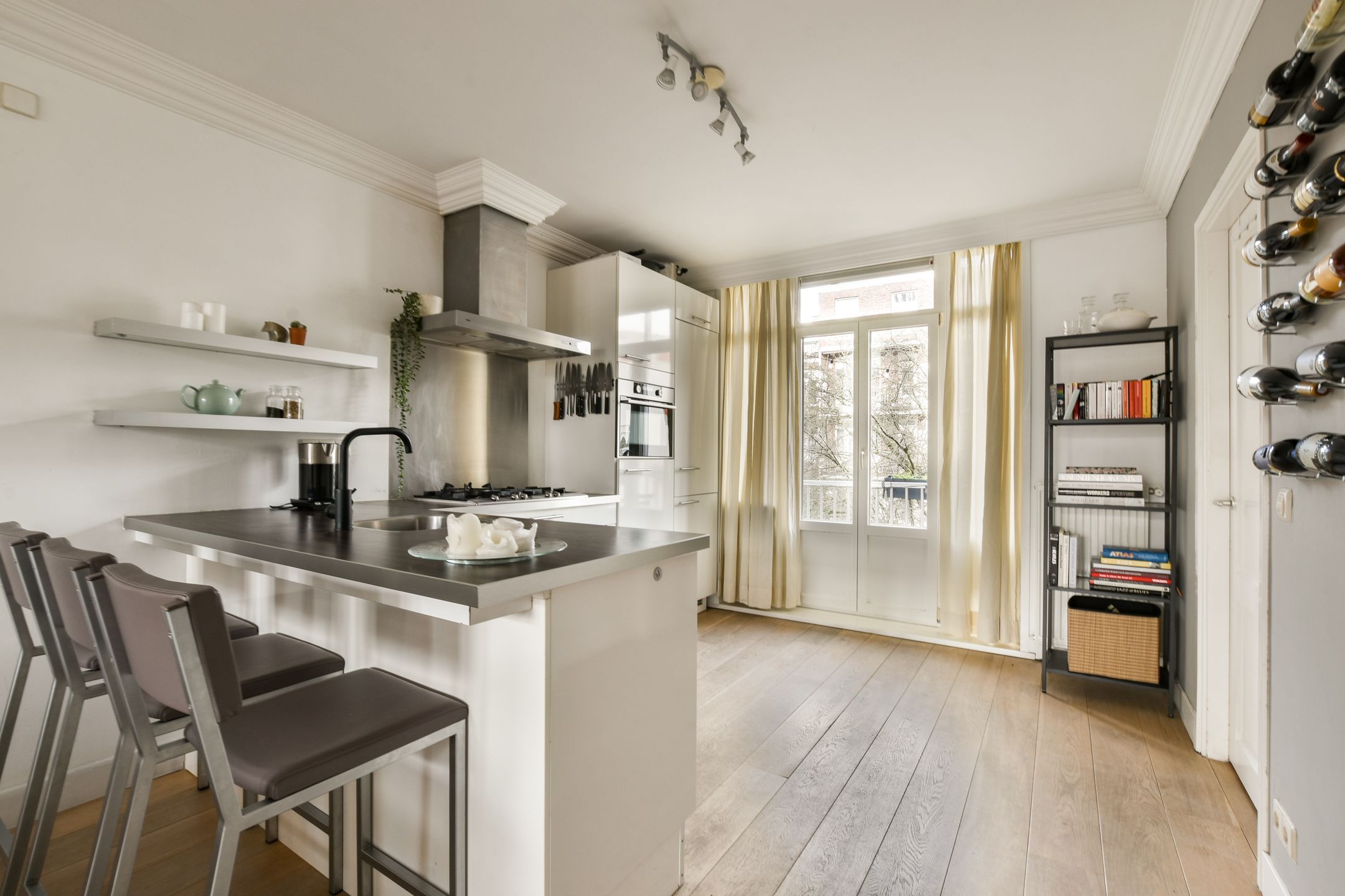 Foto 6 van Henrick de Keijserplein 9-C