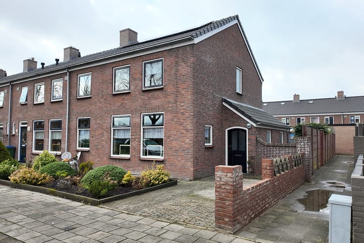 Foto 52 van Beatrijsweg 15