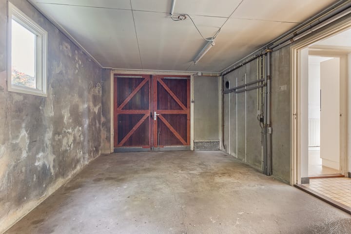Photo 11 of Centrumweg 32