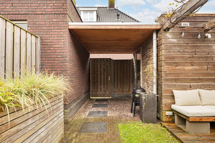 Photo 31 of Den Uylstraat 1