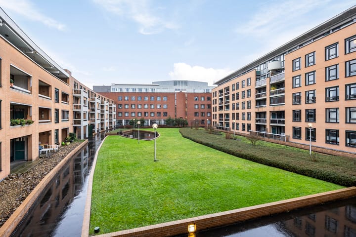 Foto 18 van Adelbert van Scharnlaan 173-B