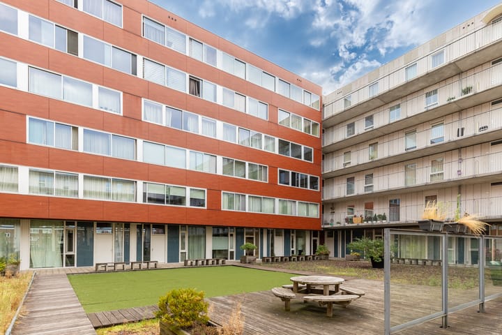 Foto 30 van Martini van Geffenstraat 112