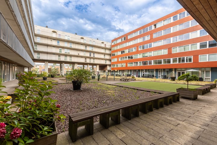 Foto 31 van Martini van Geffenstraat 112