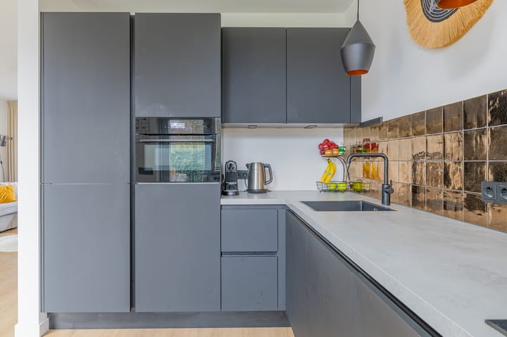 Foto 14 van Adelaarstraat 41