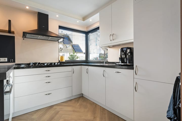 Foto 12 van Van Leeuwenhoeklaan 1