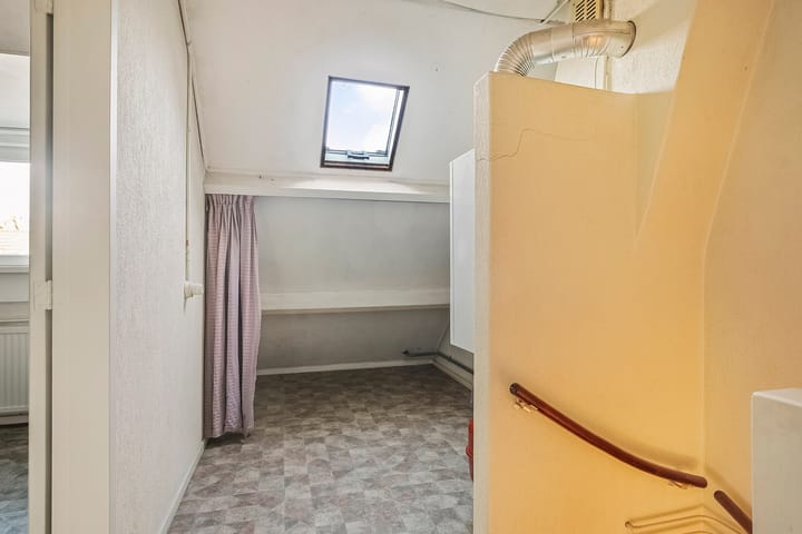 Foto 18 van de Vier Heemskinderenlaan 13