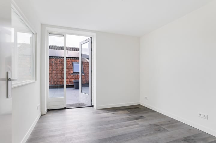 Foto 19 van Overstraat 11-A