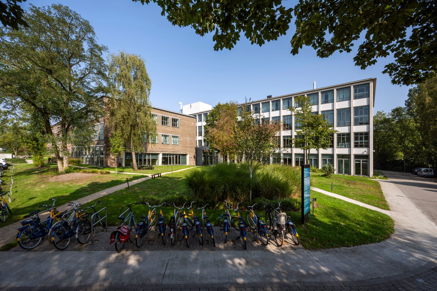 Bekijk foto 2 van Oude Amersfoortseweg 125