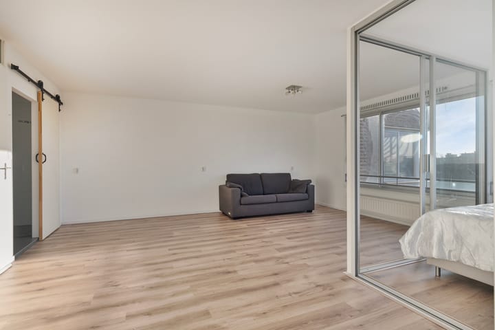 Foto 10 van Emmeline Pankhurststraat 50