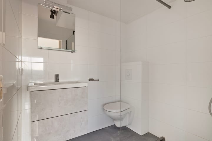 Foto 11 van Emmeline Pankhurststraat 50