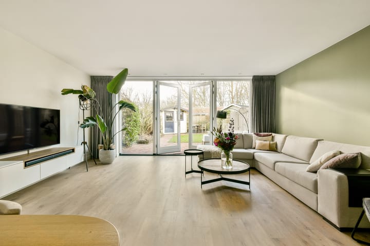 Photo 8 of Hallerweg 100