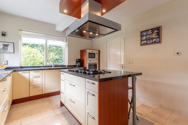 Photo 18 of Van Geijnstraat 4