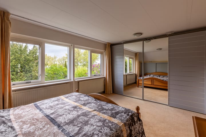 Photo 37 of Van Geijnstraat 4